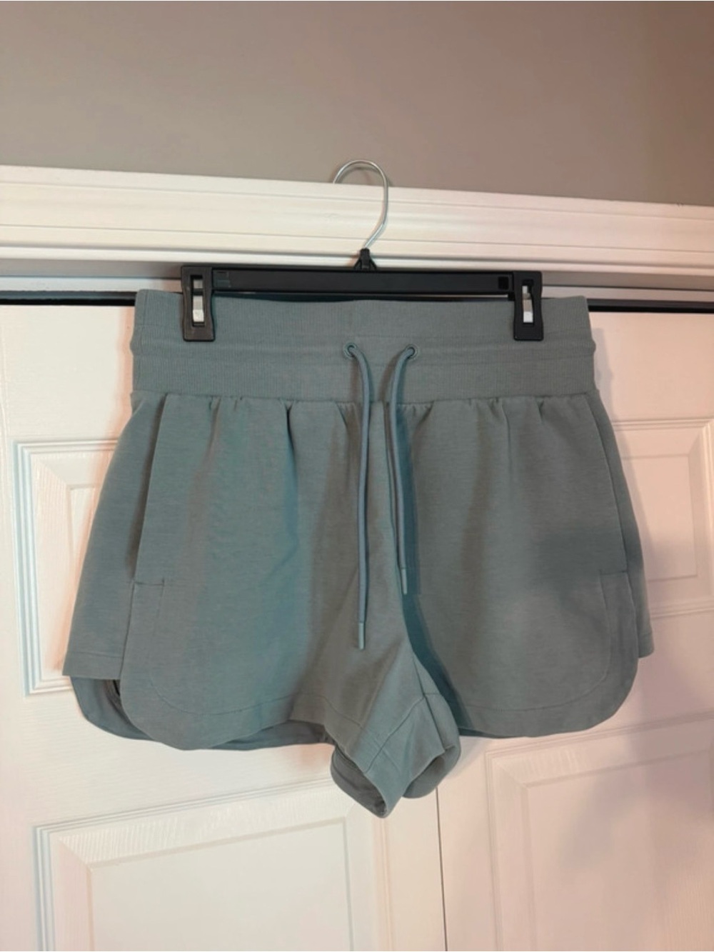 Old Navy Active Green Fleece High-Waisted Athletic Shorts Women’s Size Medium